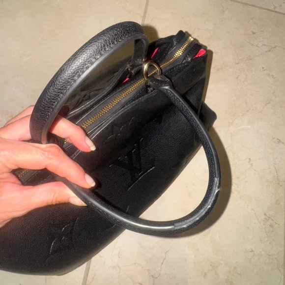 Stylish good quality well made pre-owned leather bag purse black,  made in China - Picture 5 of 13